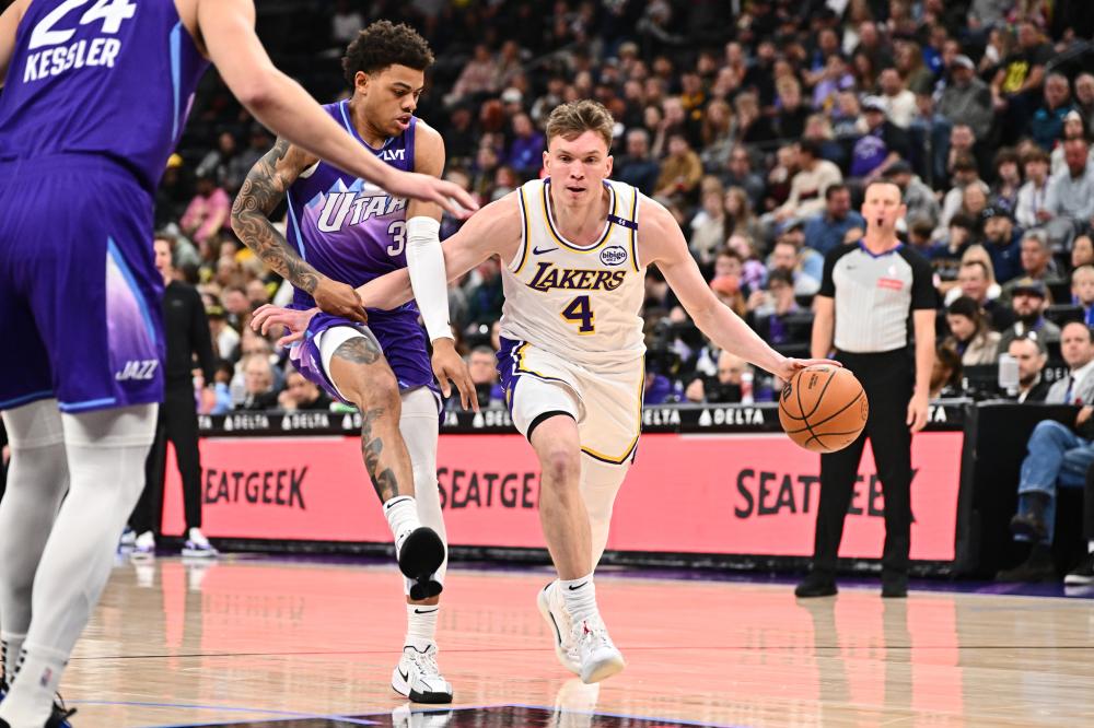 对阿迪达斯 对阿迪达斯