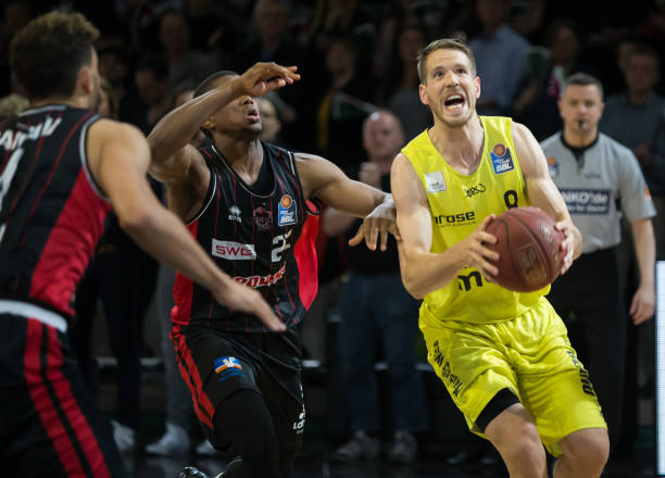 首次出现 首次出现